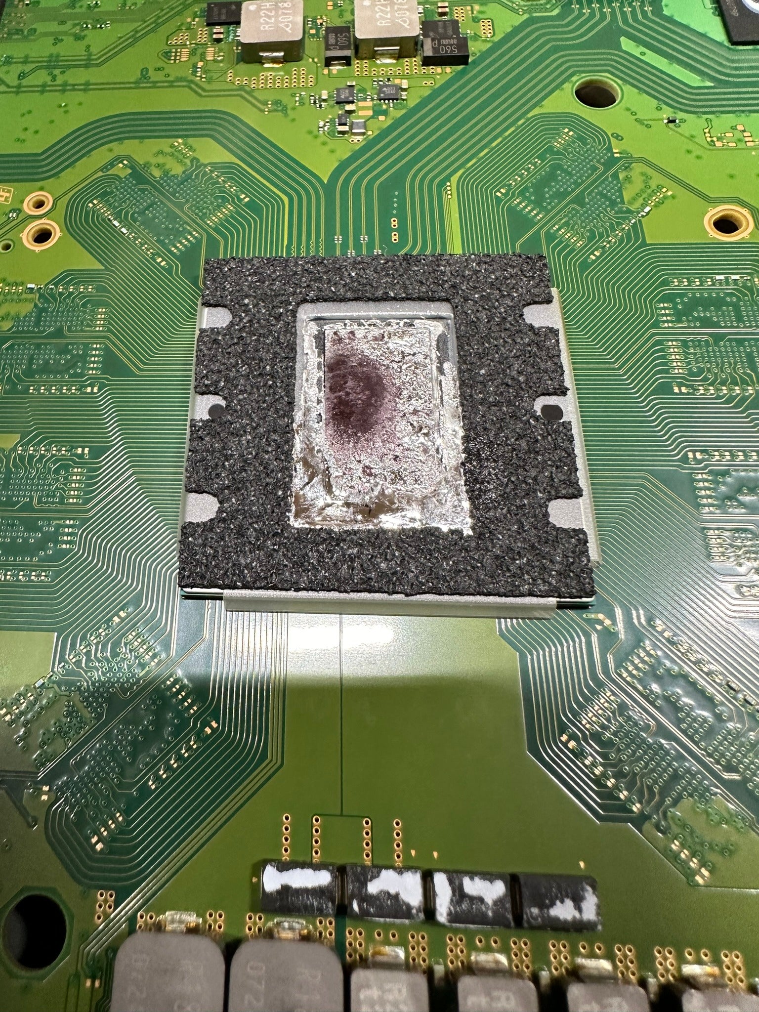 PlayStation 5 - Reinigung & Flüssigmetall Erneuerung