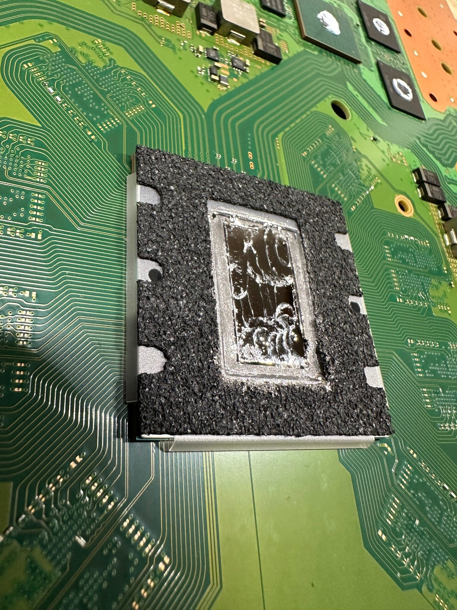 PlayStation 5 - Reinigung & Flüssigmetall Erneuerung