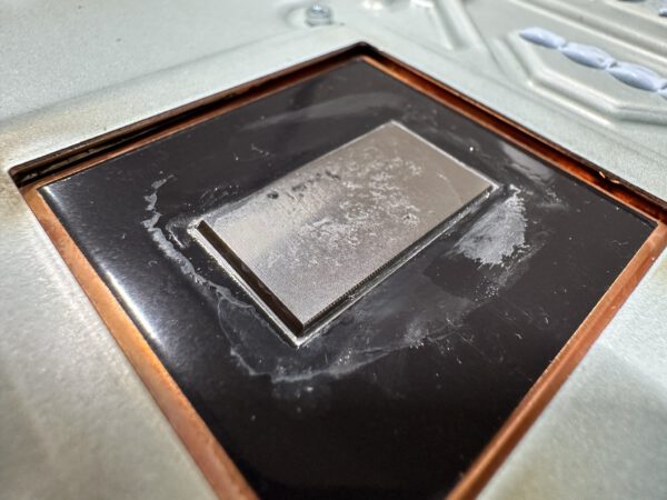 Flüssigmetall alt entfernt